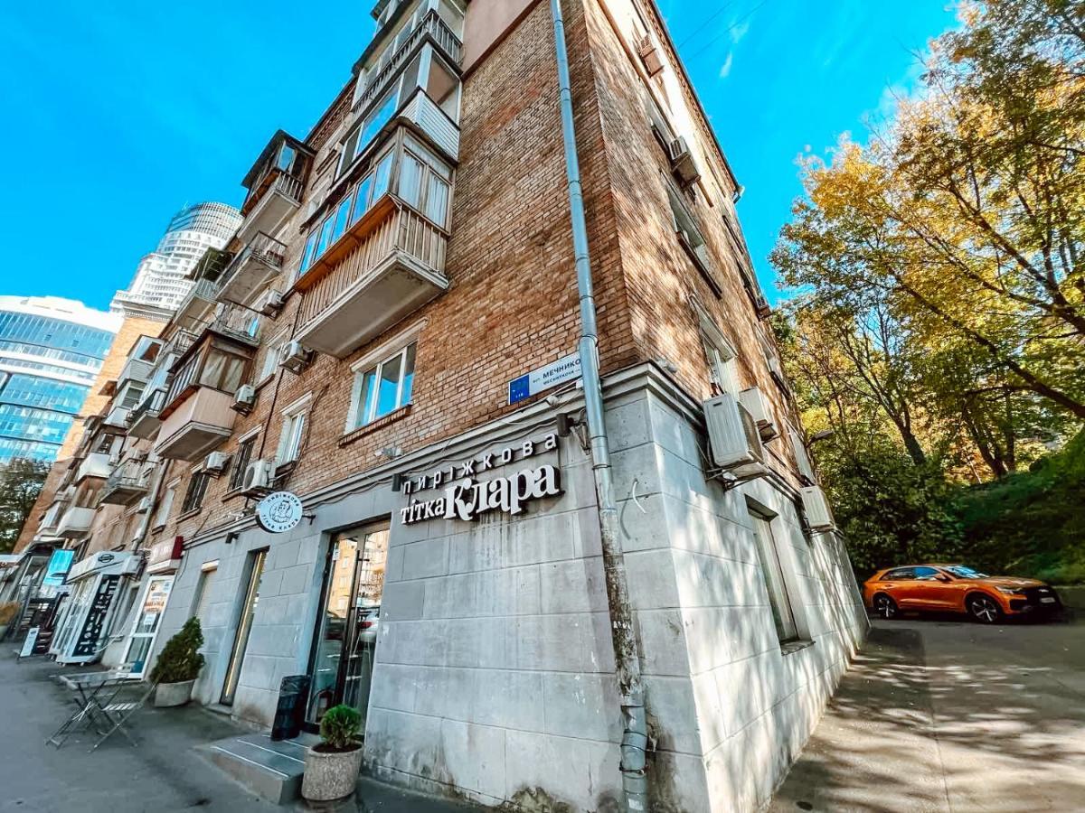 Apartment In The Center Of Kyiv Exterior photo